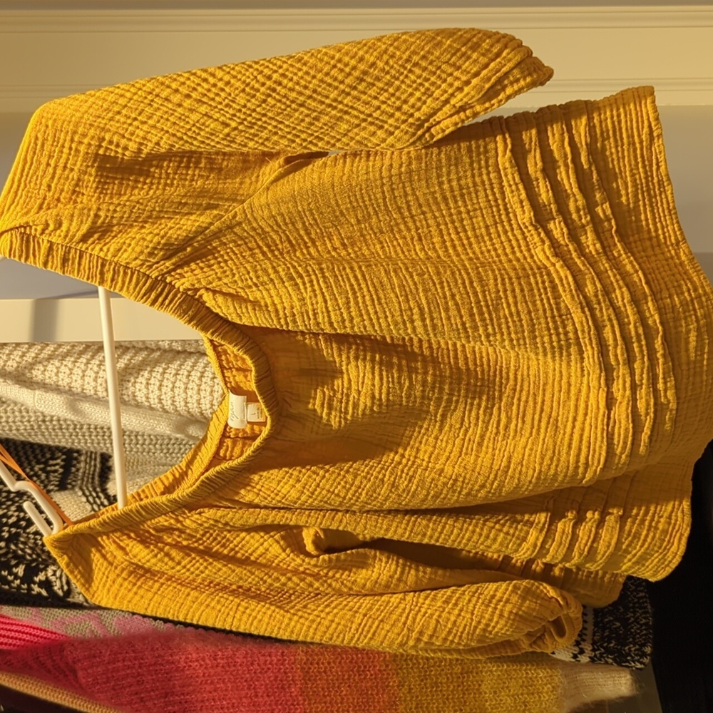 Roan + Ryan Women Yellow 3/4 Sleeve Blouse size L